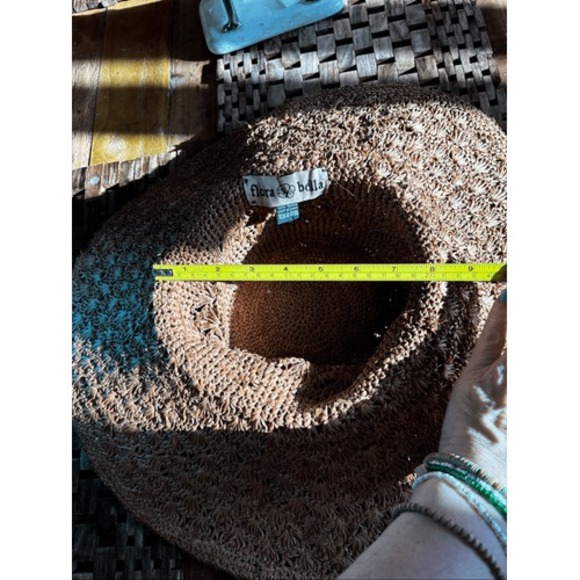 Florabella Handwoven Raffia Hat Tan Color Beach Sun Poolside Vacation Cruise - Picture 11 of 12